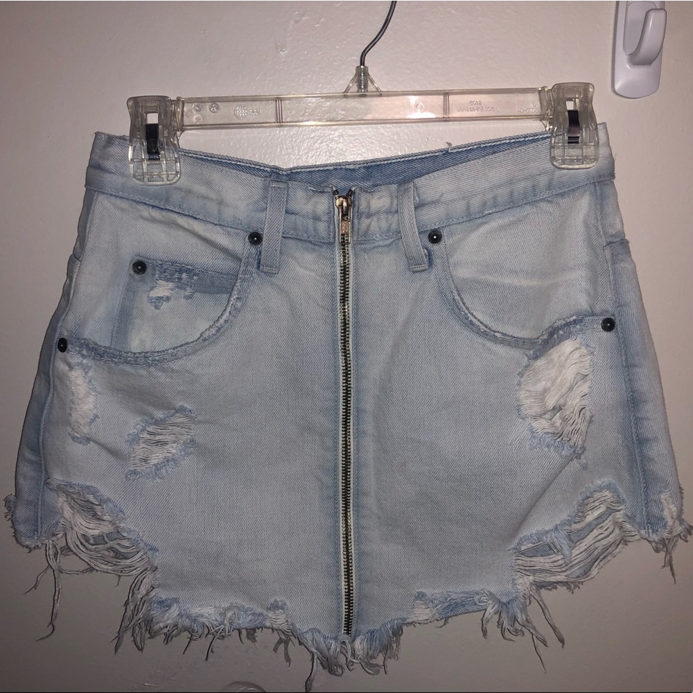 OFFER! READ DESCRIPTION! LF Carmar Zip Skirt Light